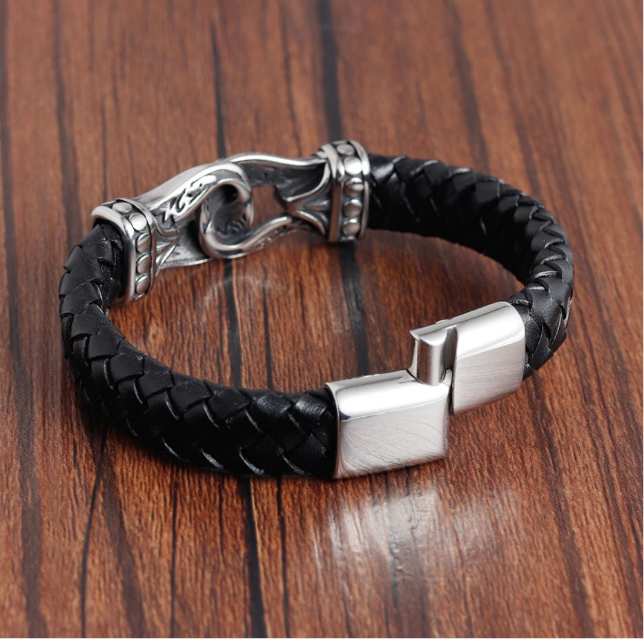 Mjolnir Style Leather Bracelet